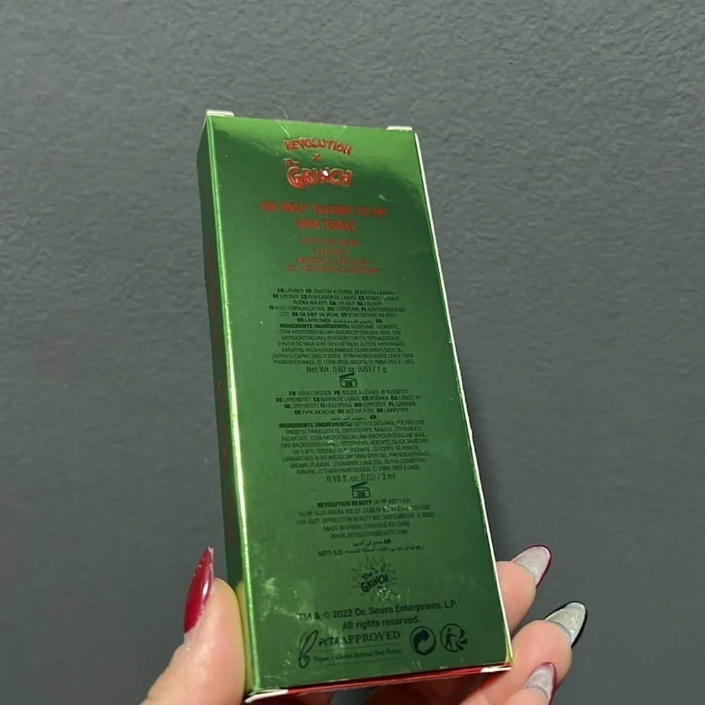 🆕 Makeup Revolution x The Grinch - Little Max Lip Kit